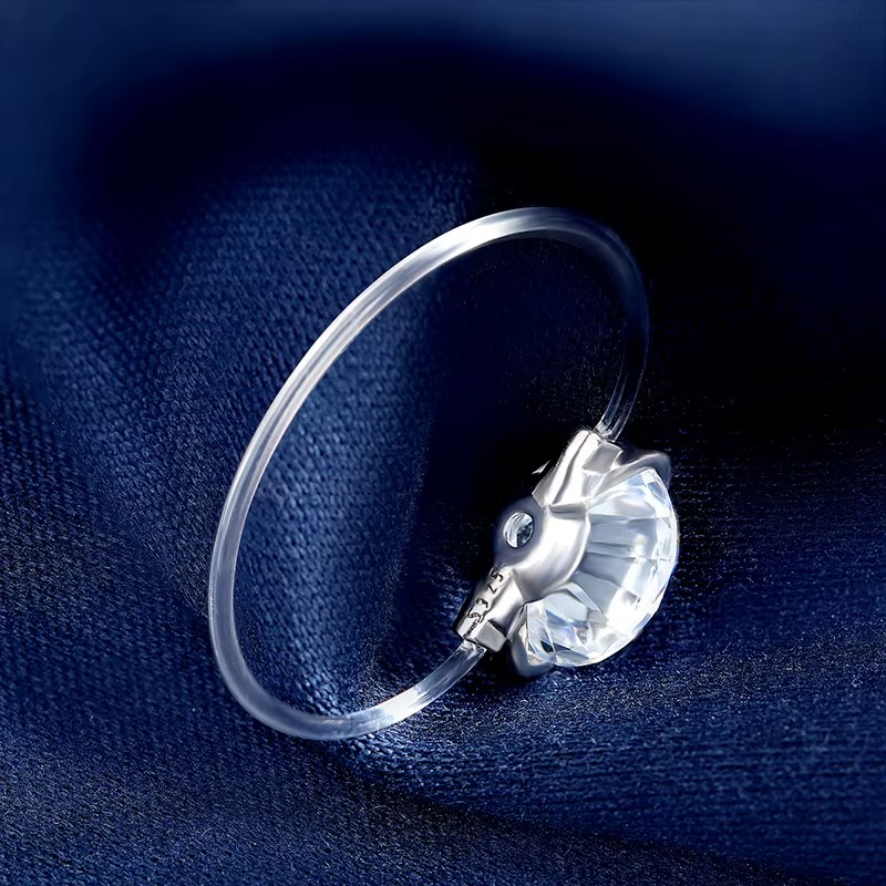 Anello Trasparente con Effetto Invisibile - Moissanite