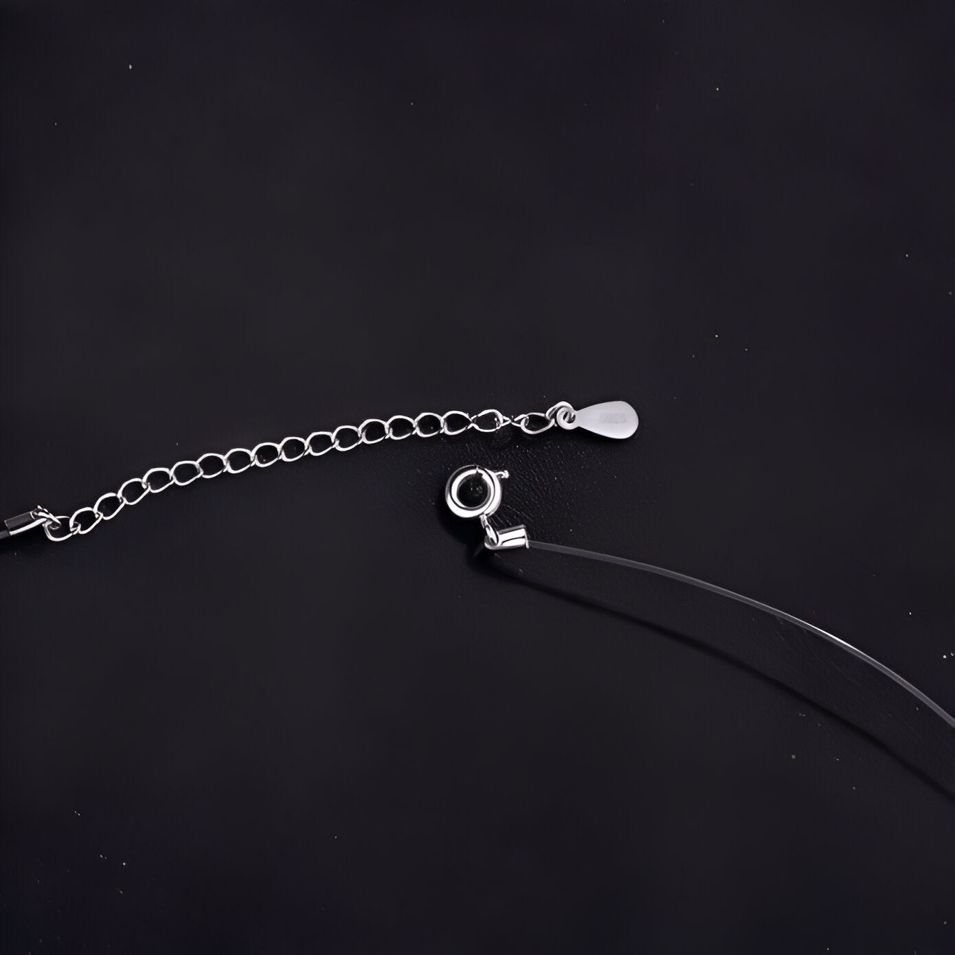 Collana Trasparente con Effetto Invisibile - Moissanite